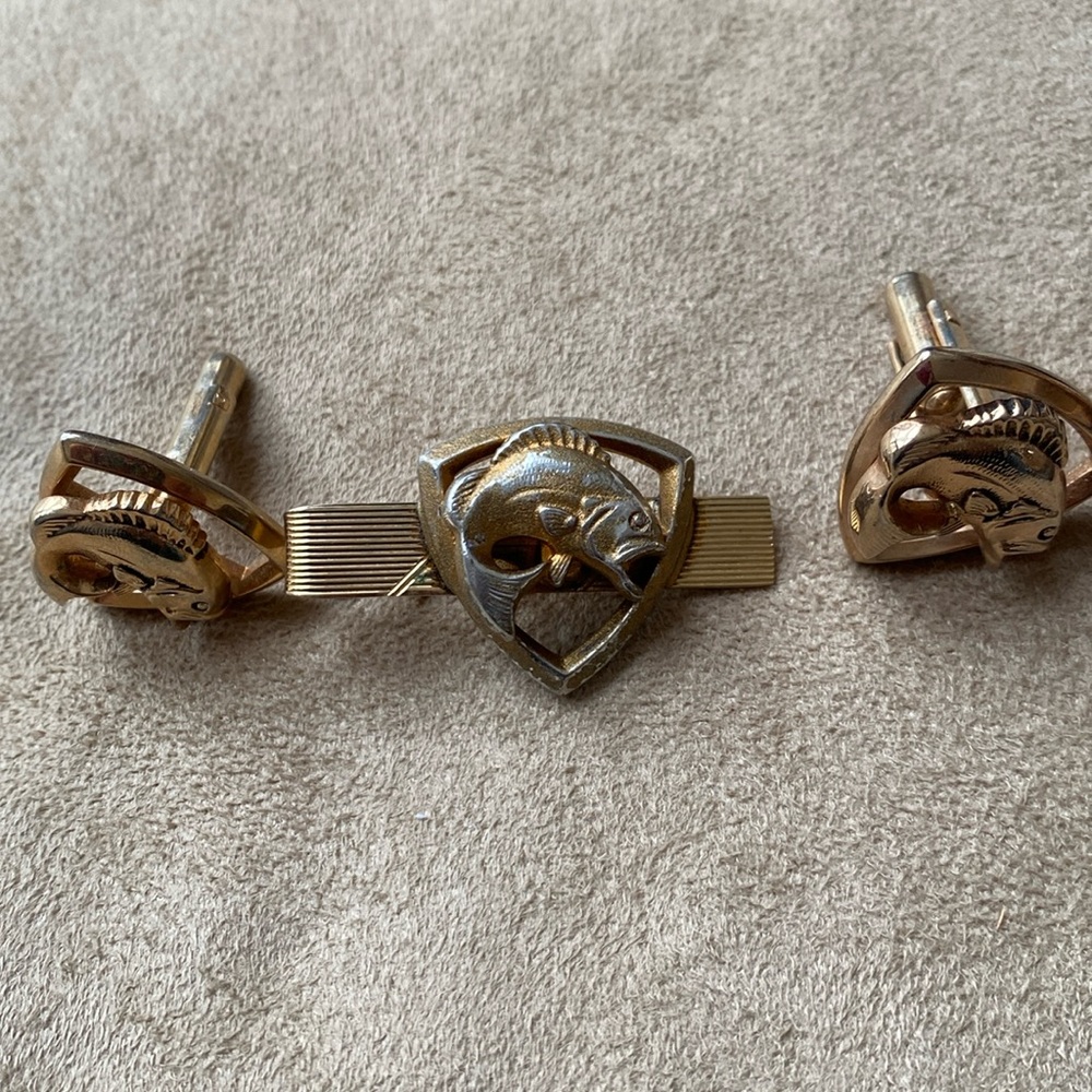 Vintage gold plated fishing bass, cufflink, and tie tack set